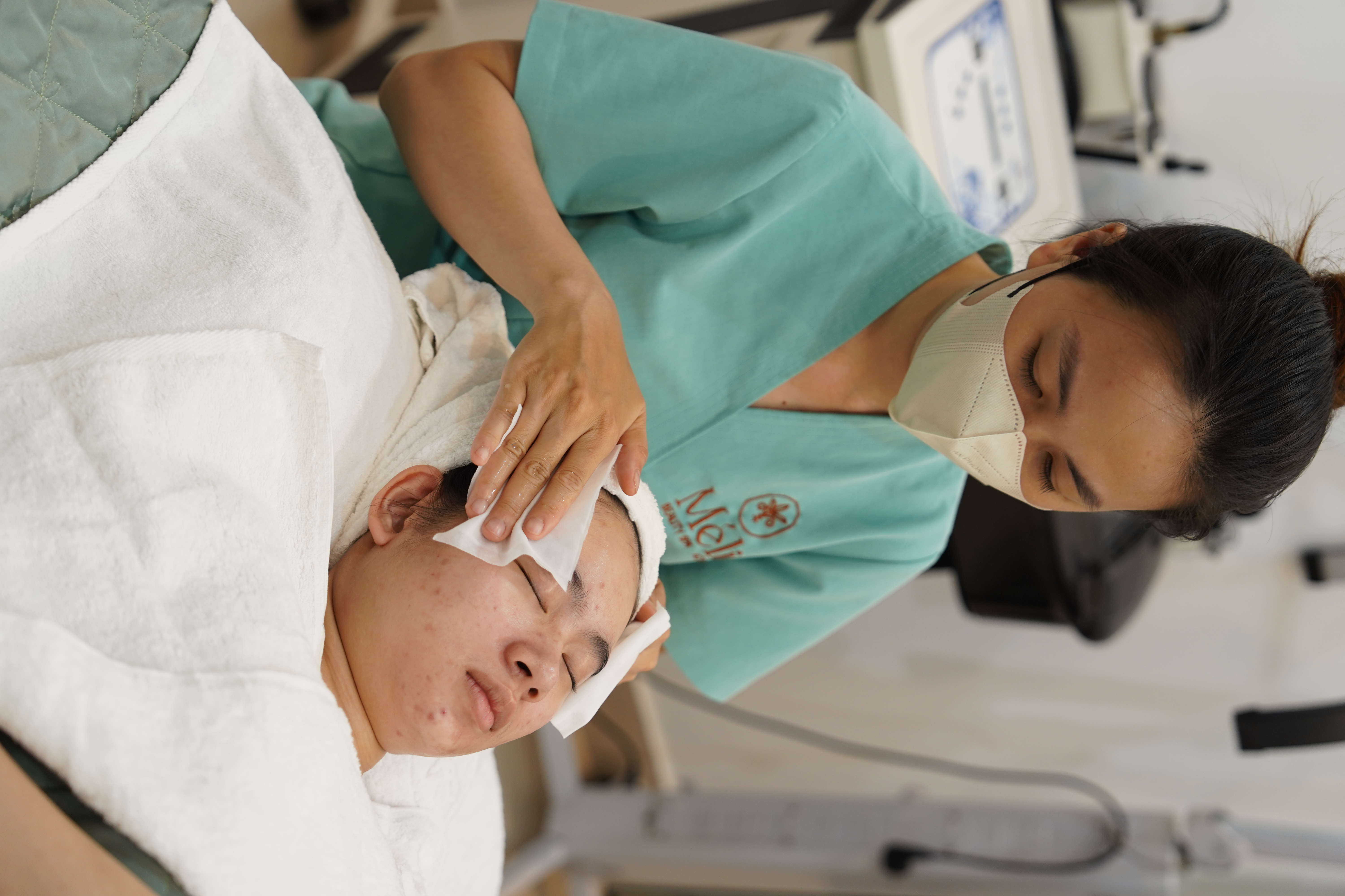 Trị mụn chuẩn y khoa tại Mélis